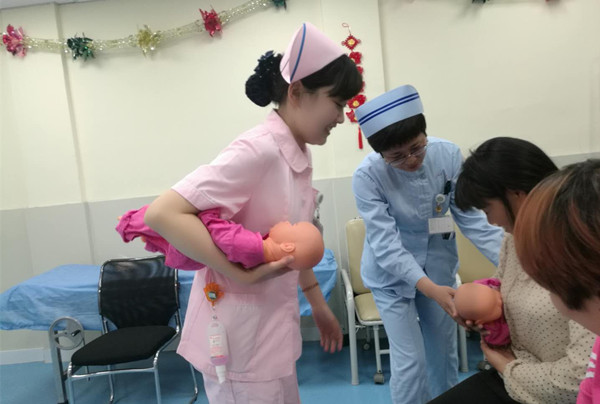 济宁市妇女儿童医院开展母乳喂养日宣传活动